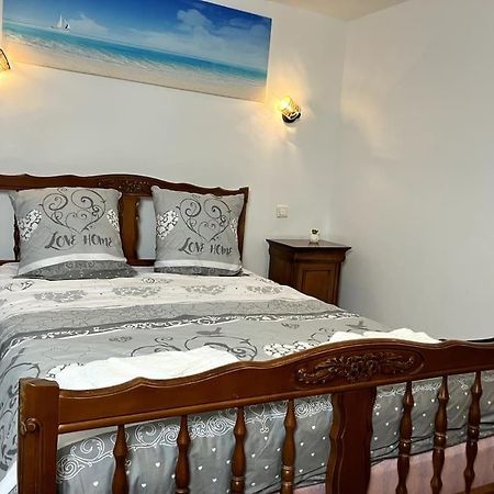 Mer, Soleil Et Vacances Apartment เลอบาร์กาแรส ภายนอก รูปภาพ